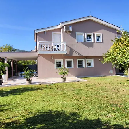 Luxury Nevena Pool&jacuzzi Mostar