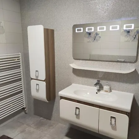 Luxury Nevena Pool&jacuzzi *