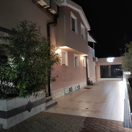 Luxury Nevena Pool&jacuzzi Mostar