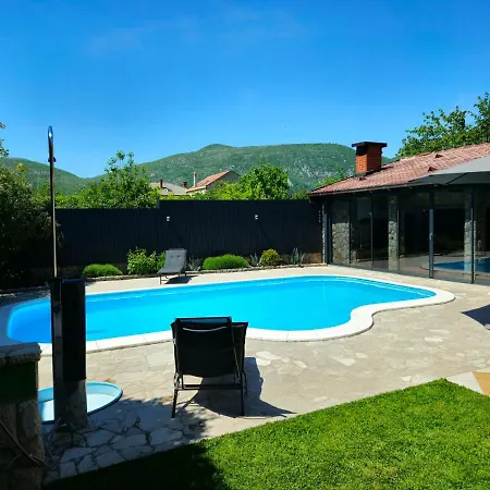 Luxury Nevena Pool&jacuzzi *