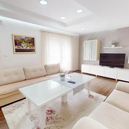 Luxury Nevena Pool&jacuzzi Villa *